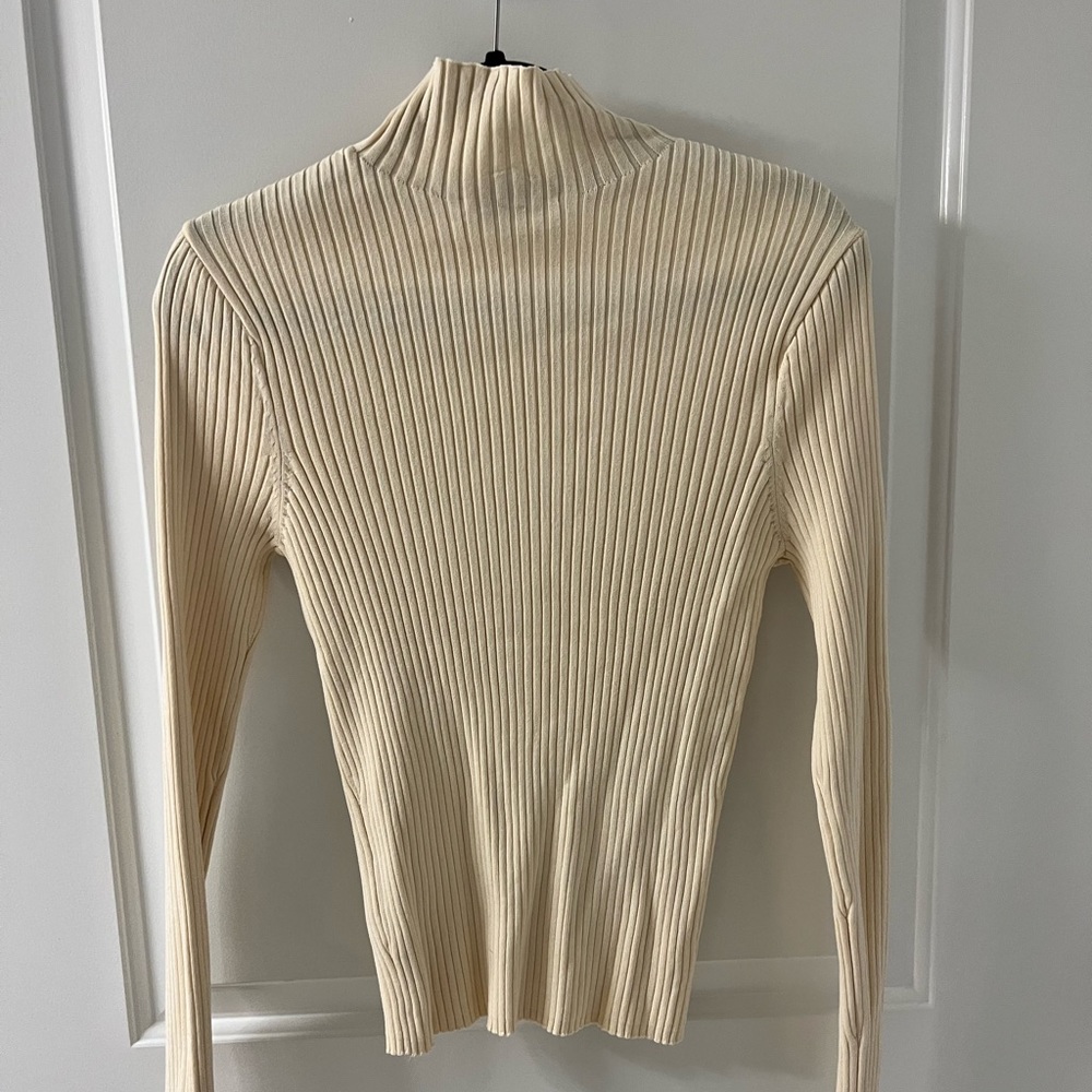Cream/ Ivory Zara turtleneck. Never been worn
